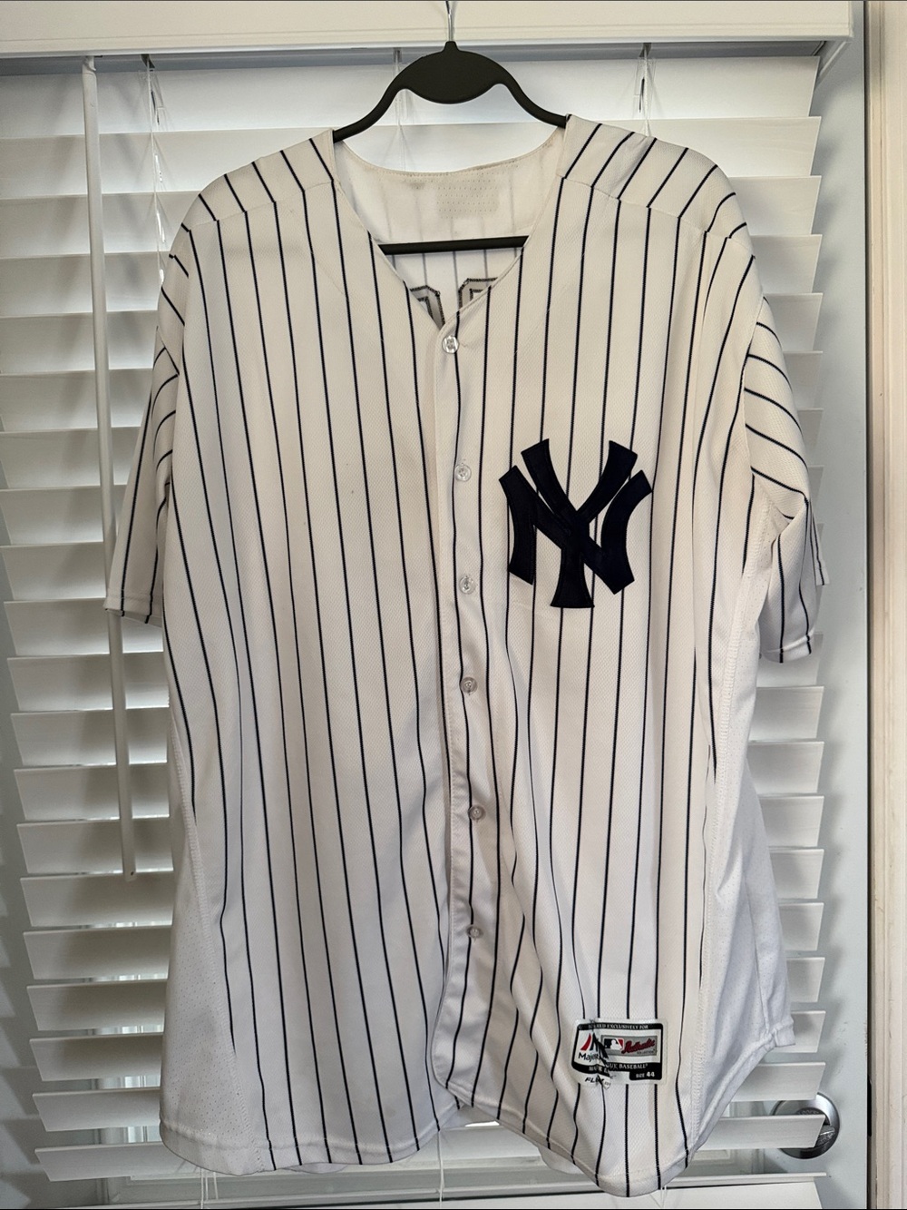 New York Yankees Pinstripe Button-Up Jersey - White & Navy